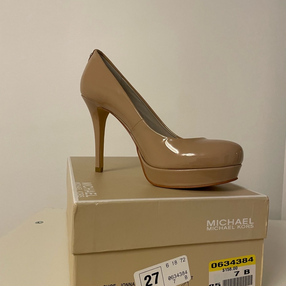 Michael Kors Nude Patent Platform Pumps